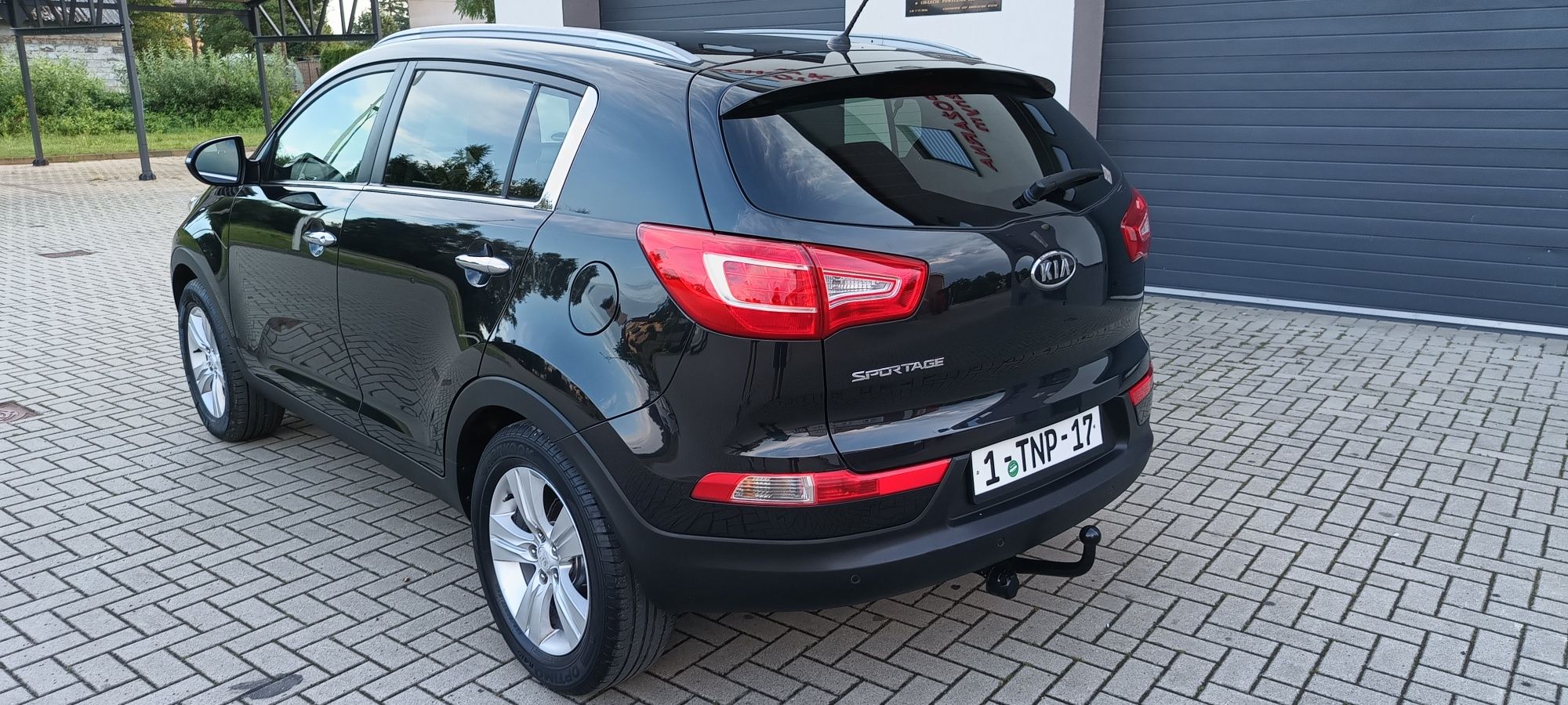 Sprzedam bardzo ładną Kia Sportage 2.0 benzyna sprowadzona z Holandii
