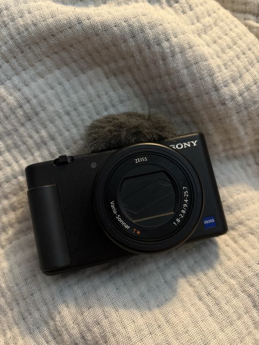 Sony ZV-1 + bateria + karta 128 GB (aparat cyfrowy, kamera do vlogów)