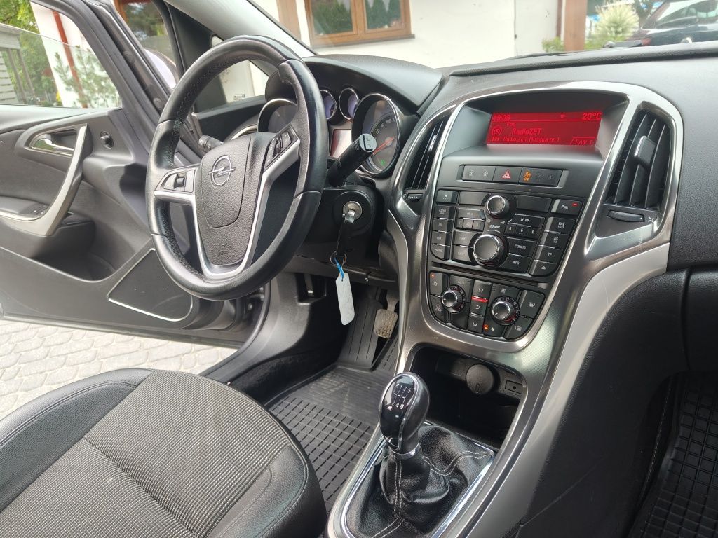 Astra J 1.7 110KM Selection Alu17 Skóry Climatronic Extra Dynamiczna