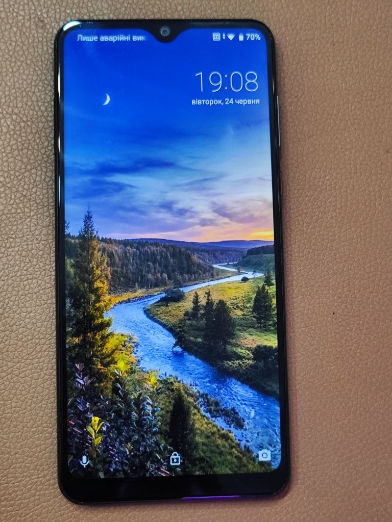 Смартфон ZTE Blade 20 Smart 4 Gb / 128 Gb