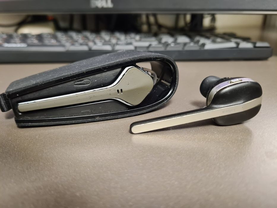 Гарнітура Plantronics Voyager 3200