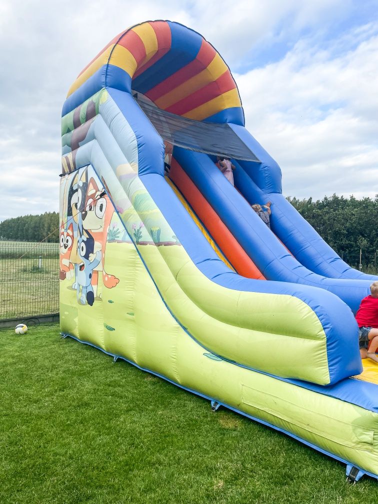 Zjeżdżalnie dmuchane dmuchańce skakance kule wipe out animacje wata