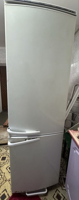 Холодильник Атлант в робочому стані