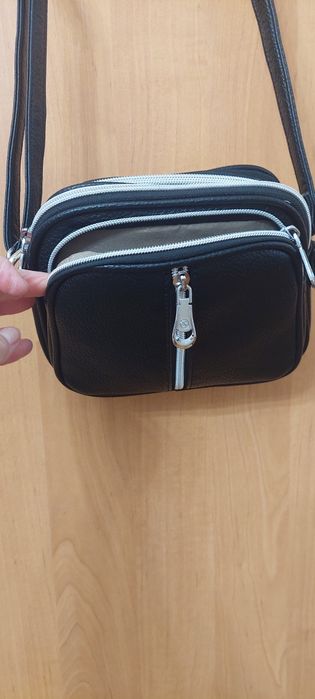 Torebka listonoszka emitacja skory