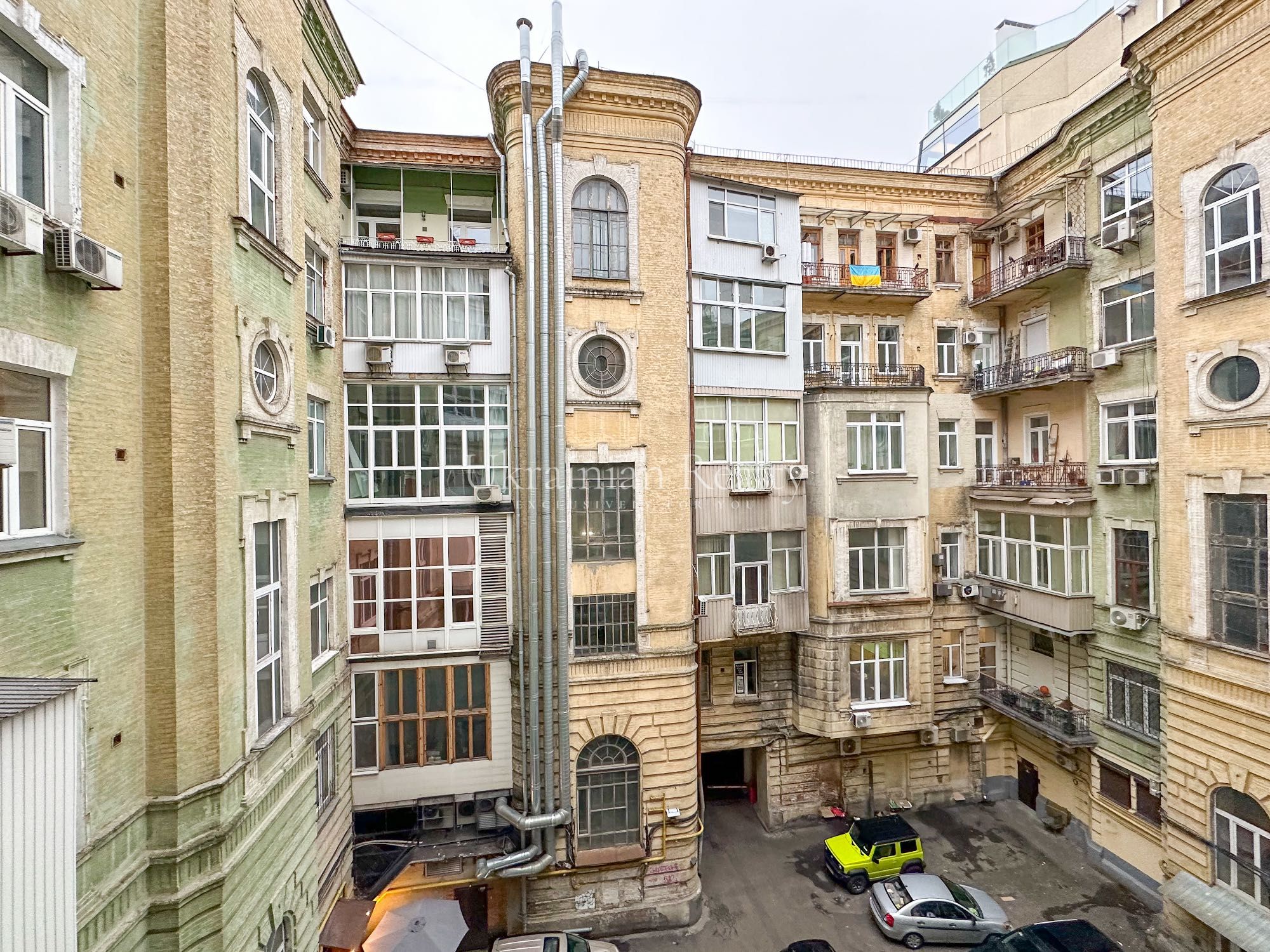 Продаж квартири вул. Богдана Хмельницького 32 Історичний центр Києва