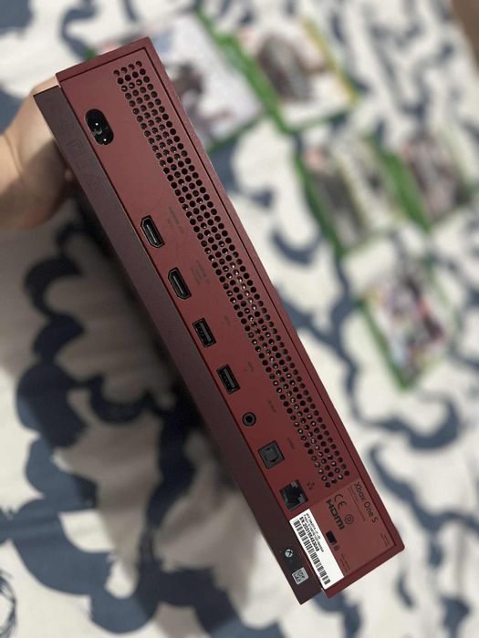 Xbox One S Gears of War