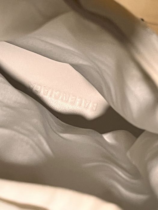 Balenciaga alaska