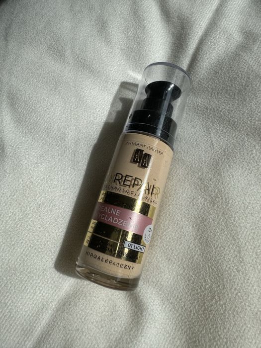 AA podkład pielęgnacyjny 01 light