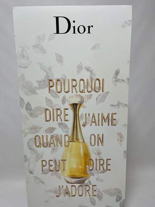 Grande mostruário dos perfumes Dior