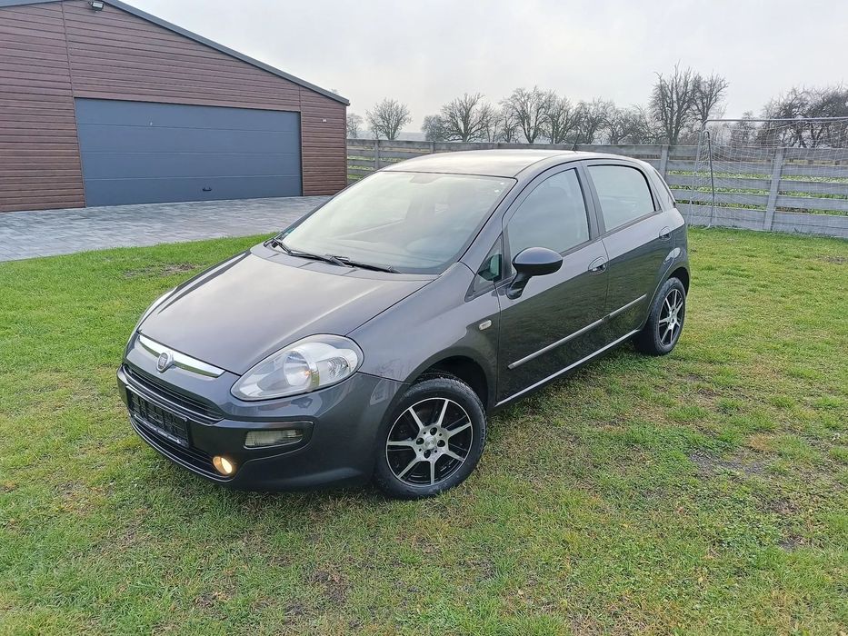 Fiat Punto Evo 2010r 1.4 8V 5 drzwi klima alu nawigacja zadbany zdrowy opłacony