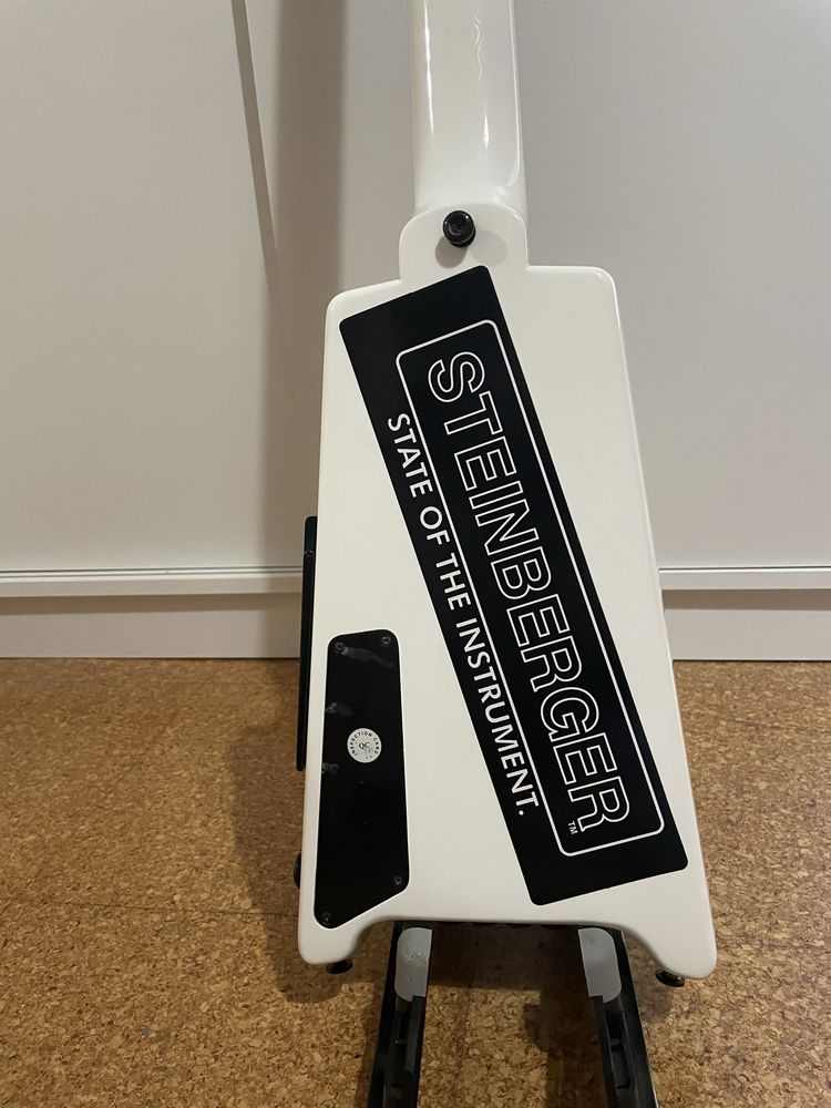 Baixo Steinberger Spirit