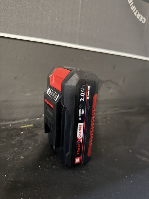 Ladowarka plus bateria do elektronarzedzi Einhell