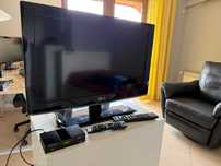 Telewizor LG 26LK330 (26 cali) z dekoderem Kruger&Matz (KM0550D)