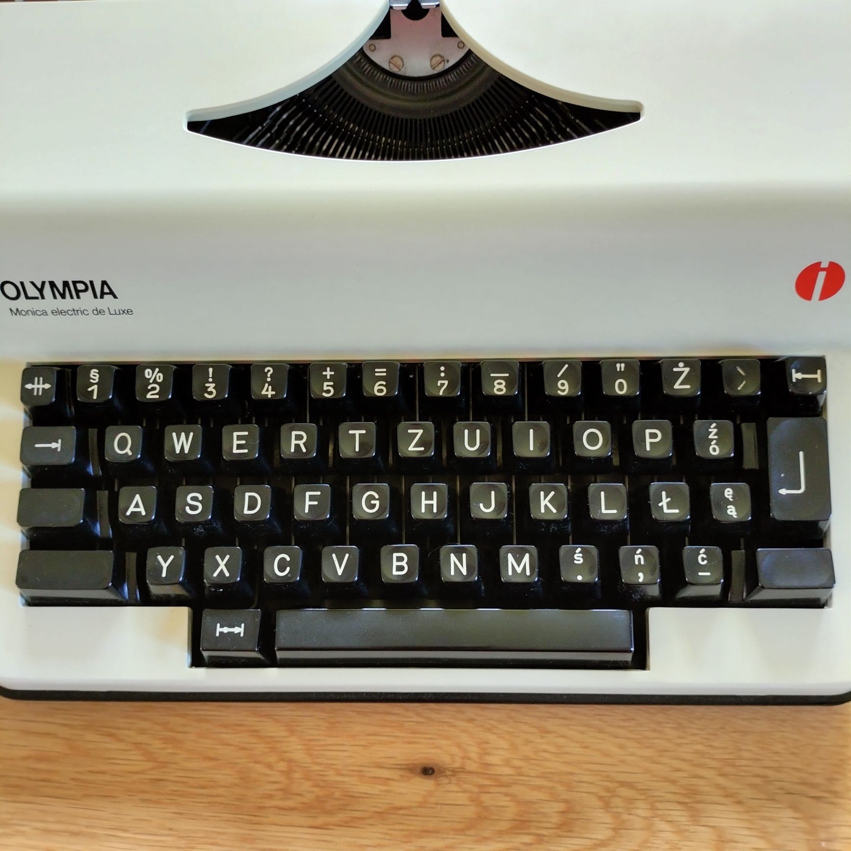 Maszyna do pisania Olimpia Monica electric de Luxe