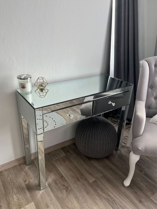 Konsola szklana, komoda szklana