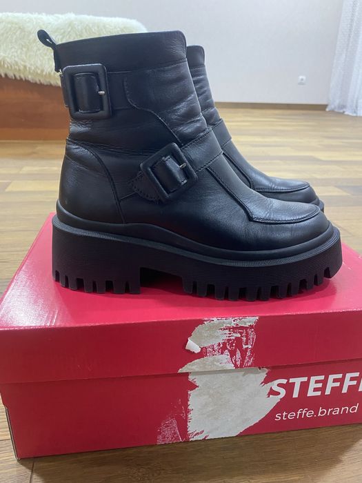 Продам шкіряні зимові ботинки!