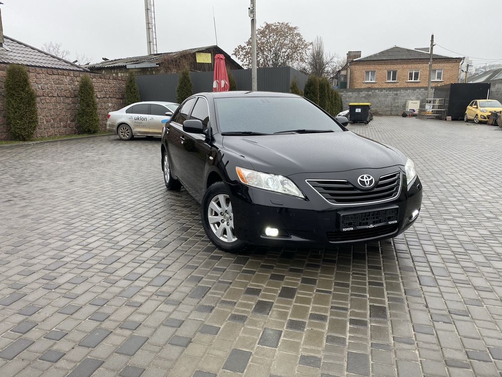 Продам Toyota Camry