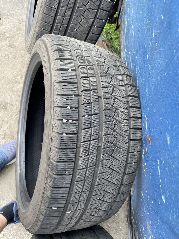 Продам зимние шины TRIANGLE 255/40 R19 100V
