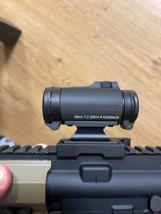 Коліматорний приціл Aimpoint Micro T-2 2MOA з кріпленням LaRue