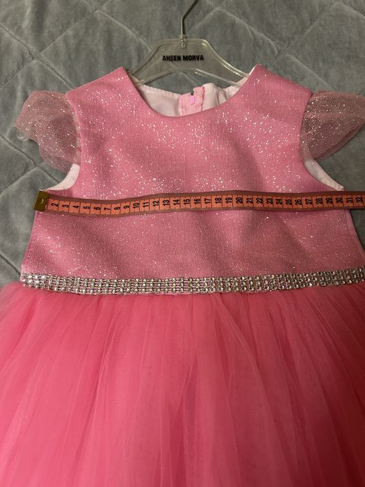 Сукня святкова на дівчинку 4-5 р