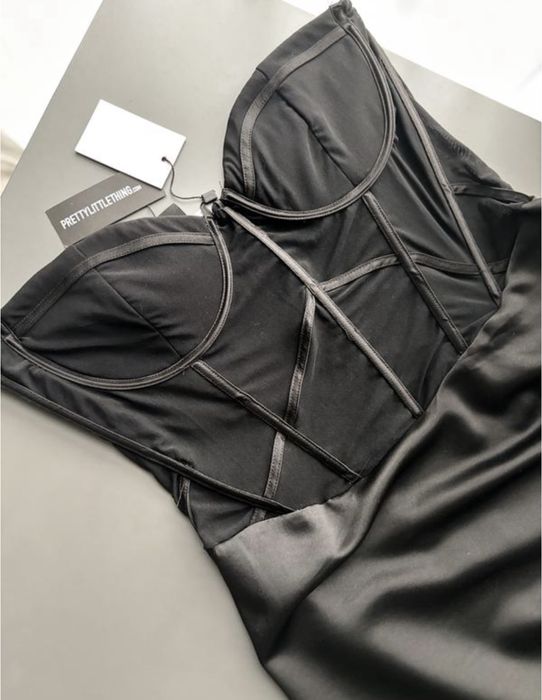 Сукня чорна