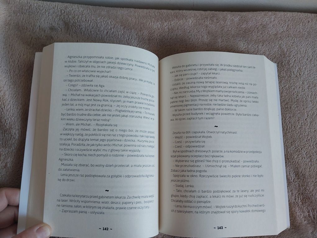 Monika Gutek 2 książki Chcę widzieć twój uśmiech i Twarze  samotności