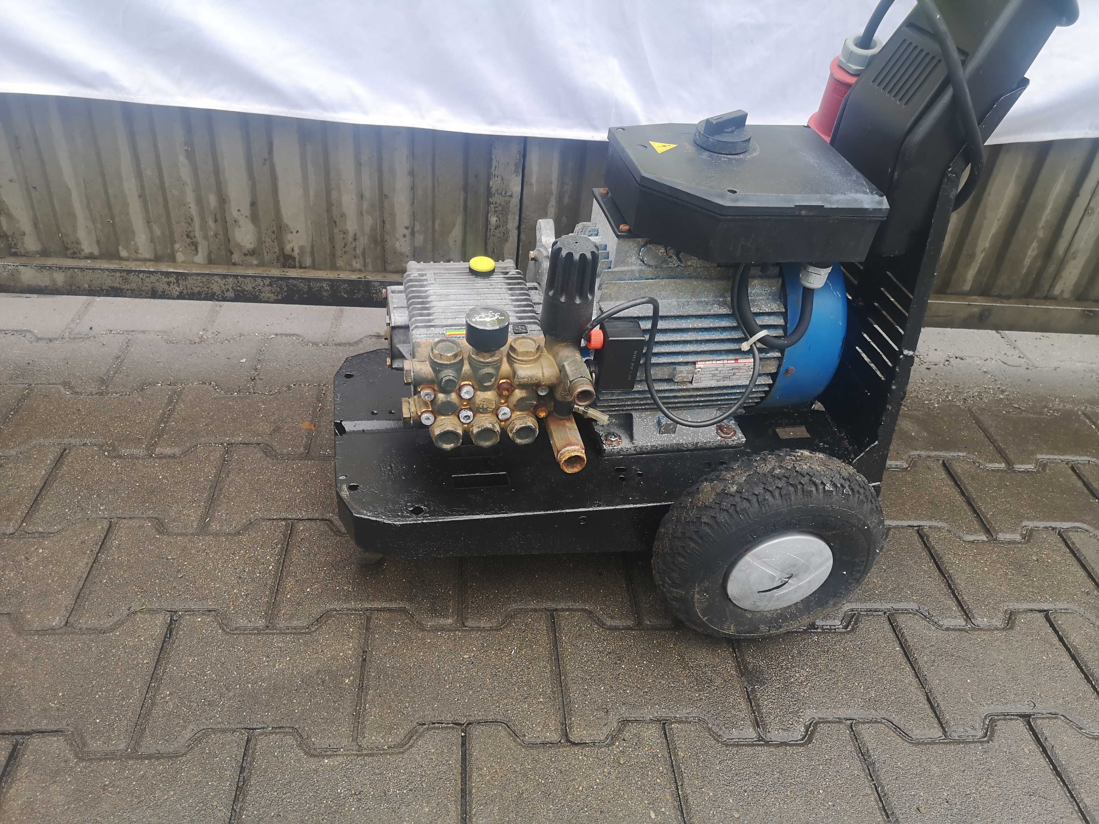 portotechnika -interpump  myjka ciśnieniowa -karcher -220 bar!