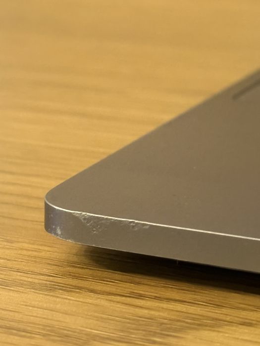 MacBook Pro 2019 i9 16/512