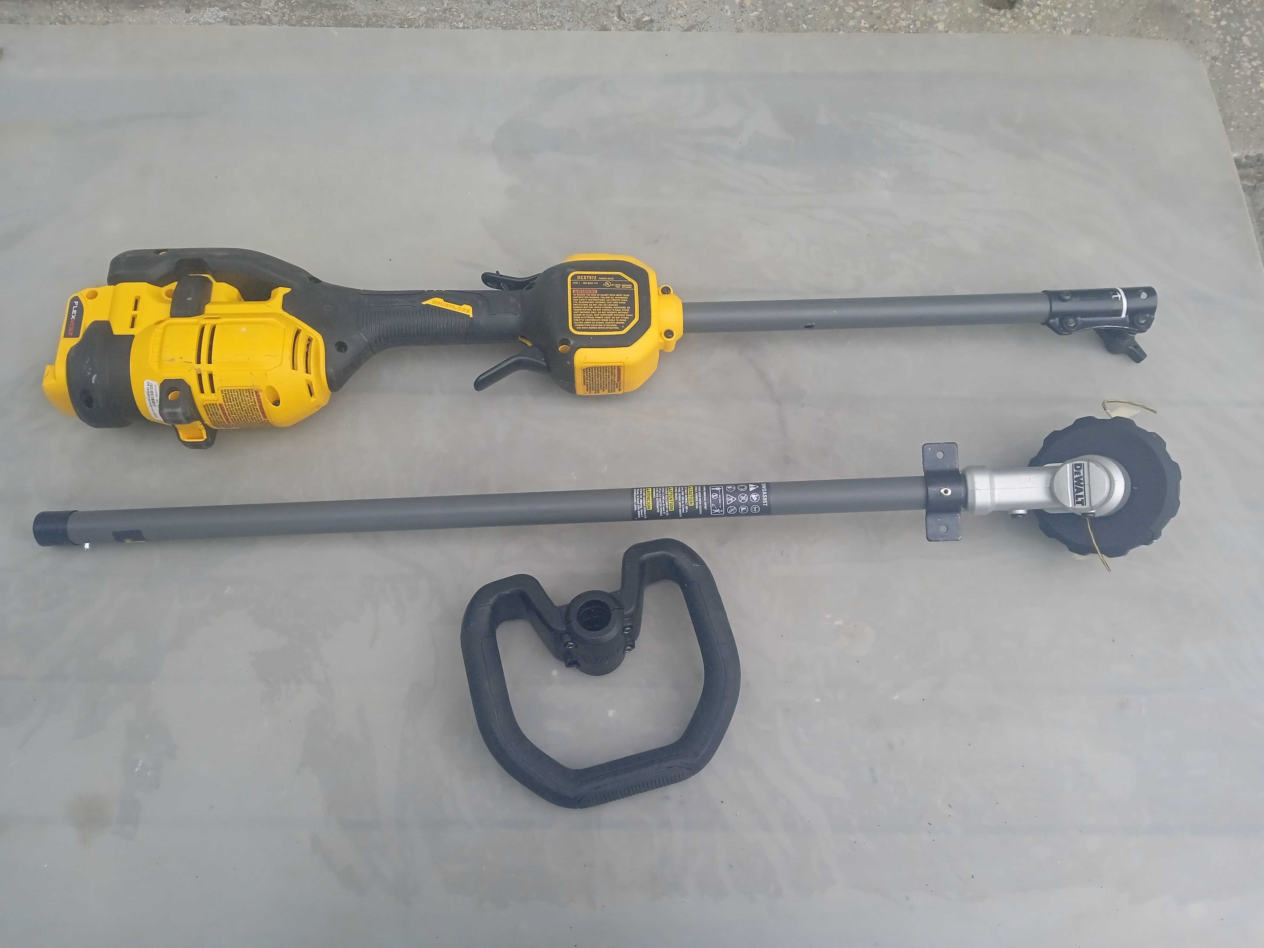 Тример DEWALT FLEXVOLT безщітковий двигун 60v  DCST972B