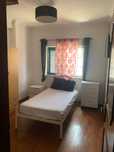 Quarto para arrendar 280