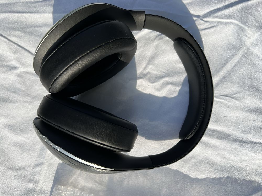 Продам бездротові навушники Bluetooth Mercedes