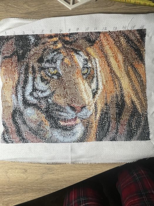 Тигр, картина вышитая крестиком