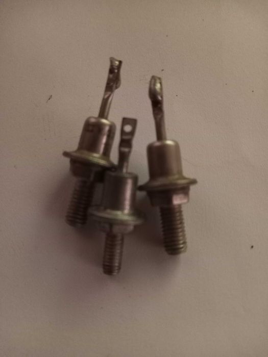 Диоды КД 202В  ссср . 1979года.