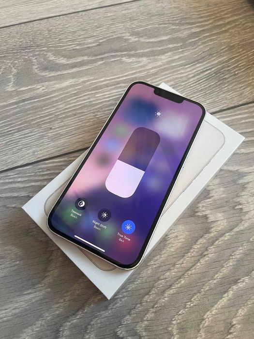 iPhone 13 256GB Starlight