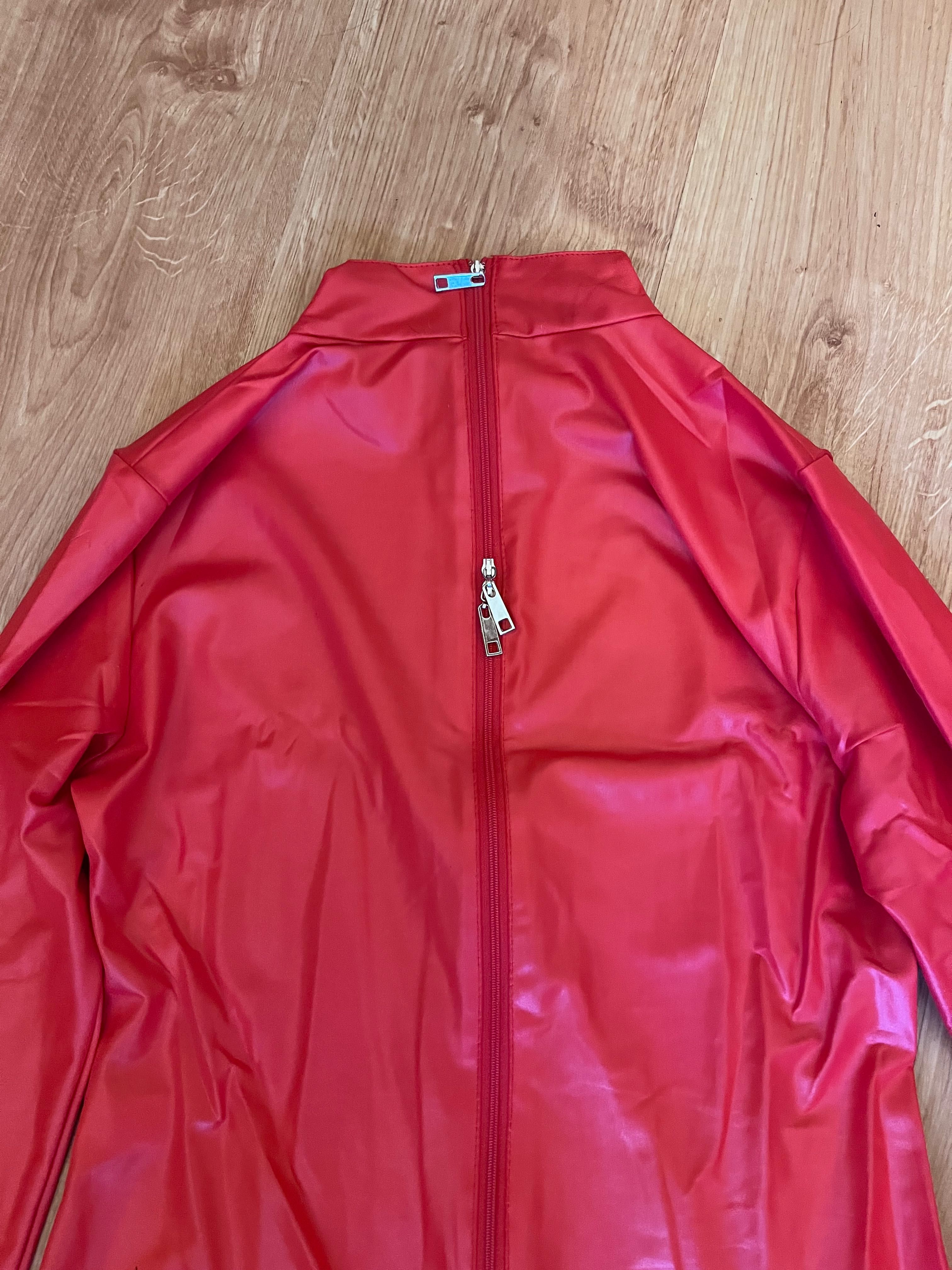 957/ Czerwony kombinezon unisex L/LX elastan miękki zamek 3 suwaki