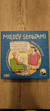 Między słowami (gra planszowa)