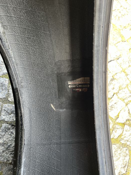 Opony Goodyear zimowe 225/50/R17 2 sztuki