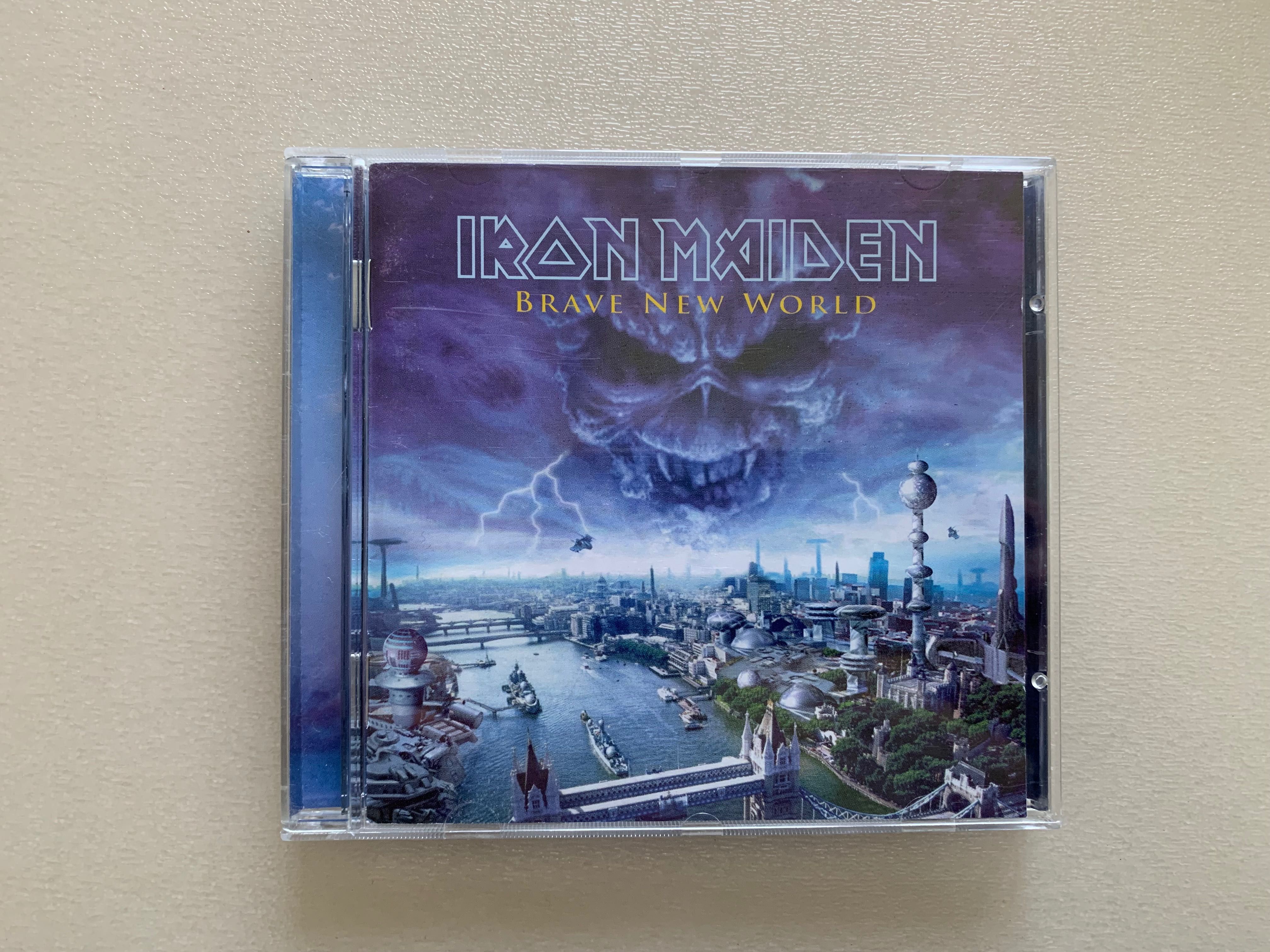 Продам фірмовий CD диск Iron Maiden Brave new world 1 st press
