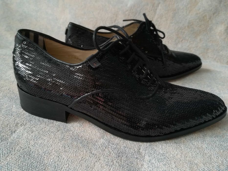 Туфлі з паєтками,туфлі зі шнурками,броги в паєтки,туфлі закриті шнурки