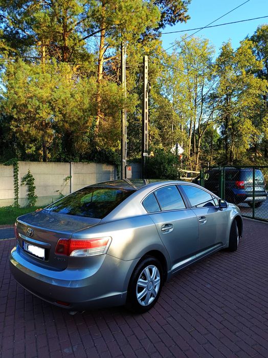 TOYOTA avensis sedan 1.8 benz. 2009r 1wszy wł. od nowosci sal/PL