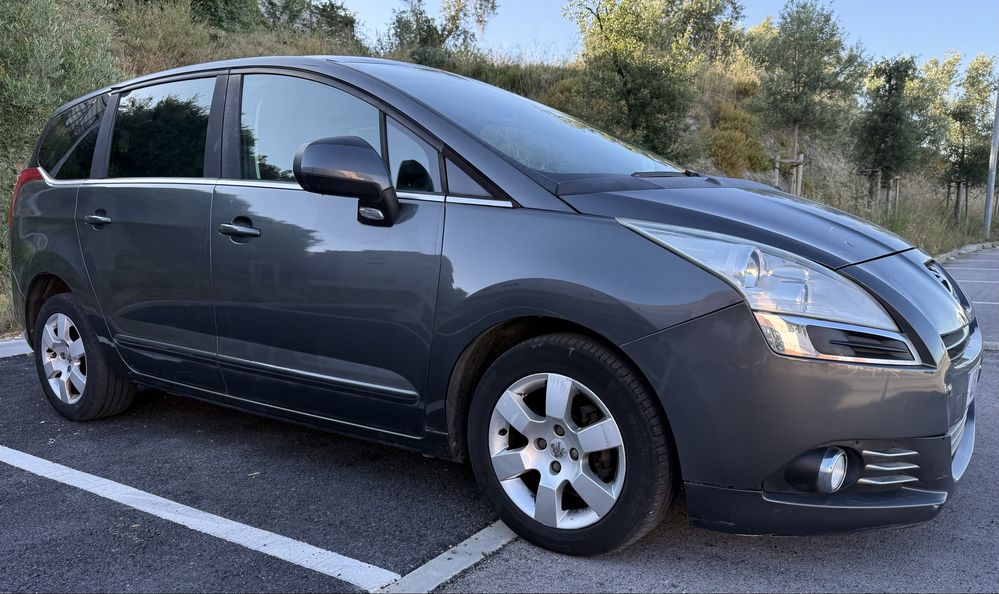Peugeot 5008 1.6hdi ( 7 lugares)