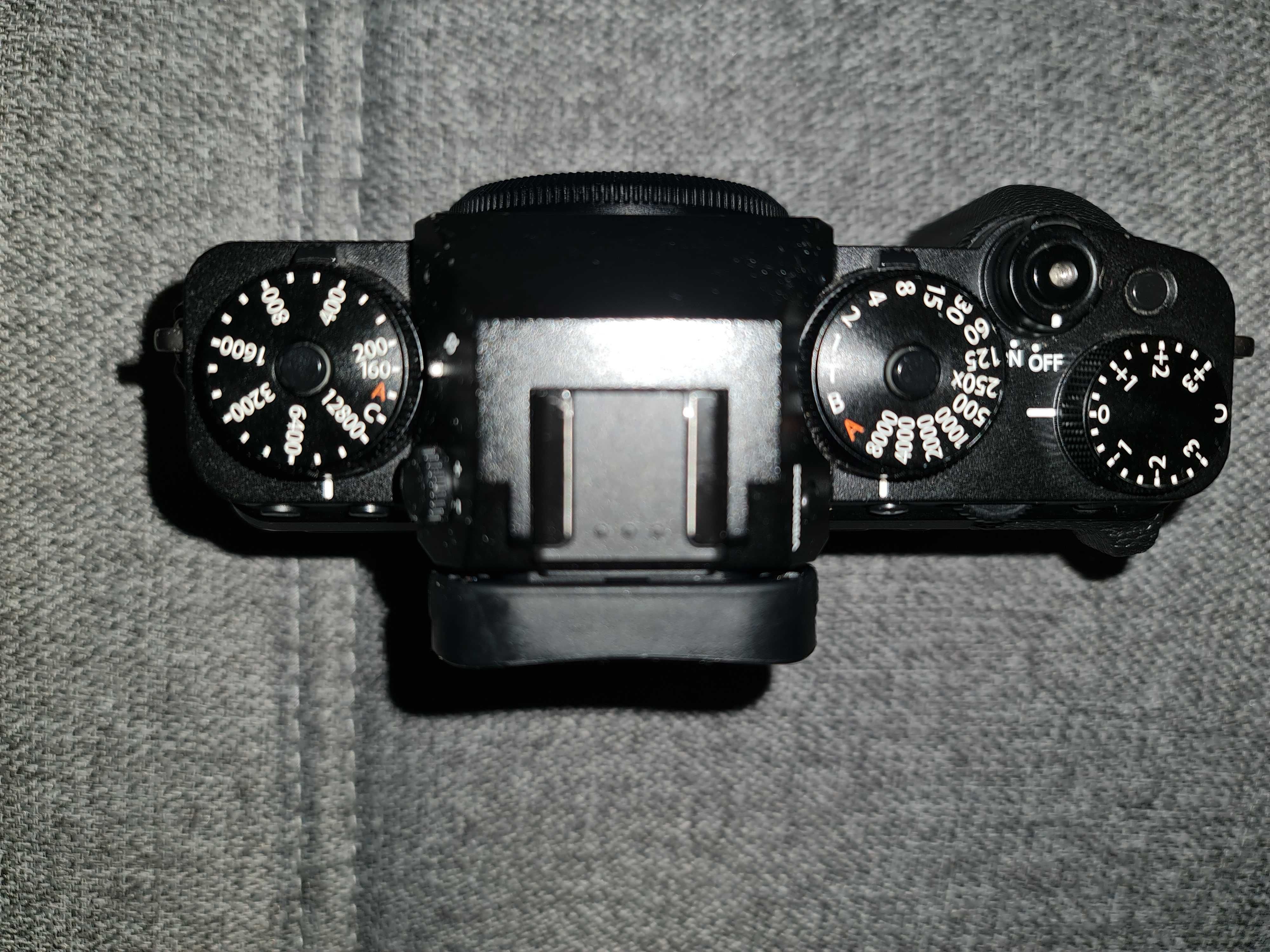 Aparat bezlusterkowiec Fujifilm X-T4 czarne body