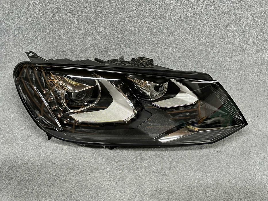 VW Touareg 7P II Фары (фара левая, правая)