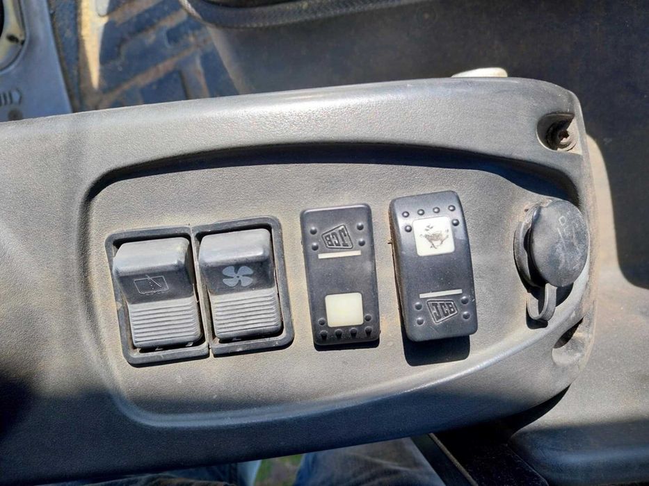 minikoparka JCB 8018 = gotowa do pracy = 3 łyżki = rozsuwane gąsienice