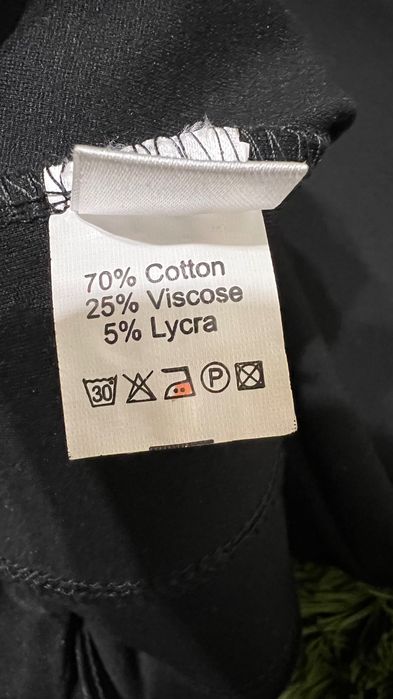 Трендовое,силуэтное платье с кружевом. Красиво держит грудь) Утягивает