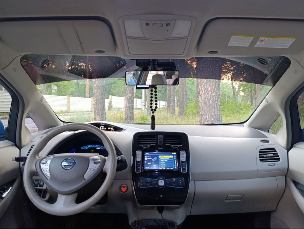 Продам Nissan   Leaf   2012