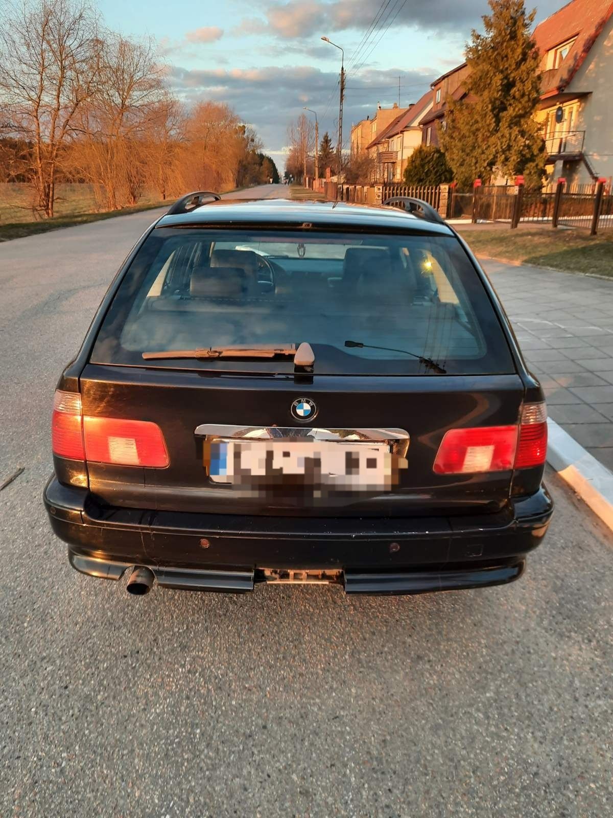 Sprzedam samochód BMW E39 520i Touring w dobrym stanie