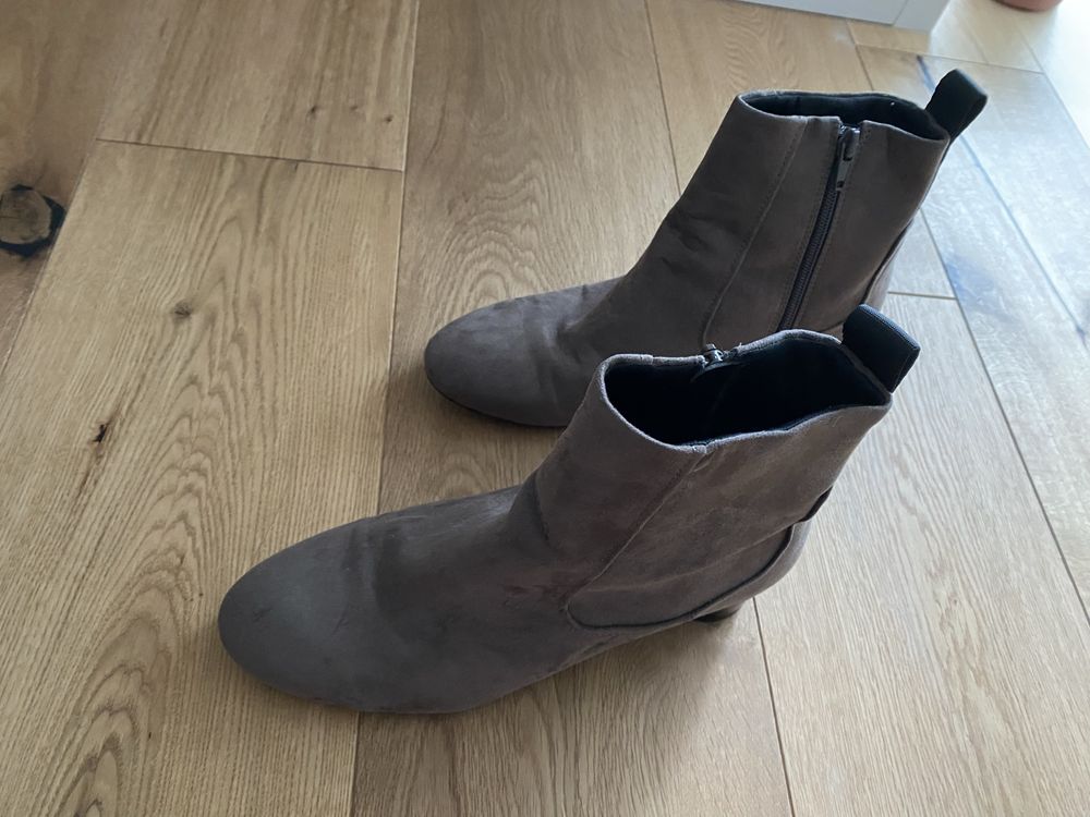 Botas Zara cinzentas