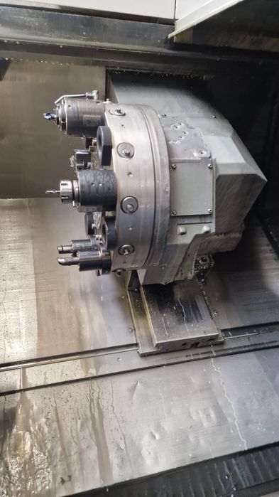 Токарно-фрезерний верстат (токарный станок) Okuma LB300M