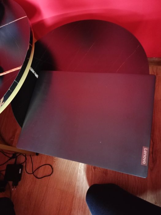Sprzedam laptop Lenovo